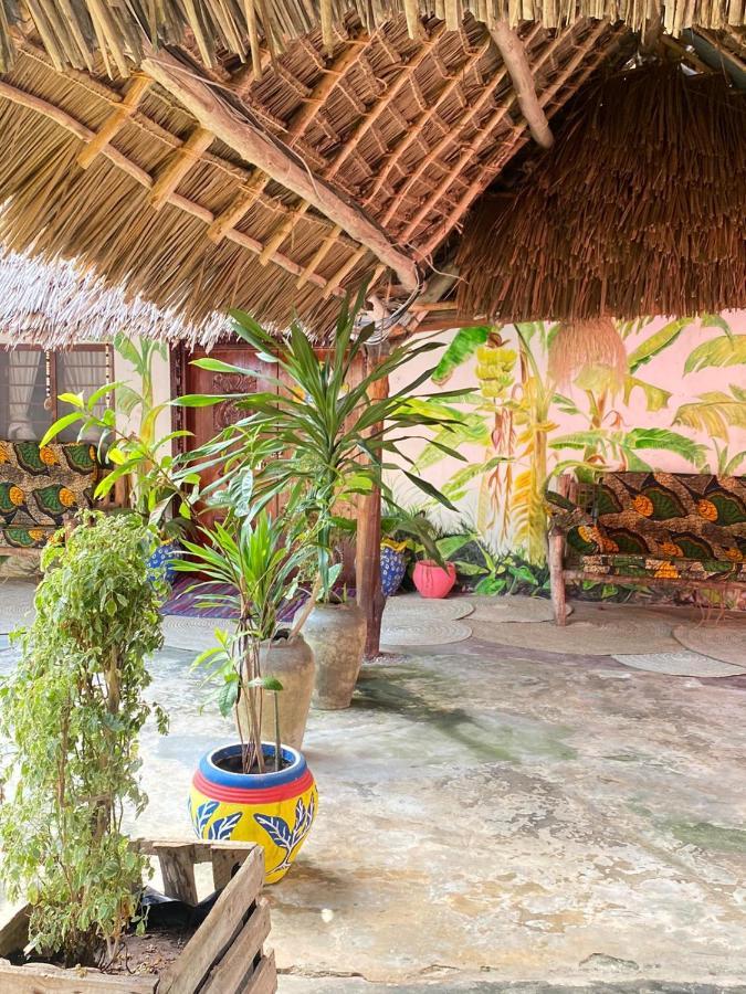 Furaha Beach Rooms Кендва Екстериор снимка