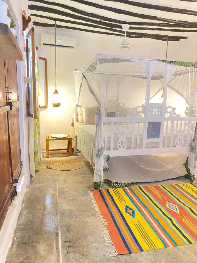 Furaha Beach Rooms Кендва Екстериор снимка