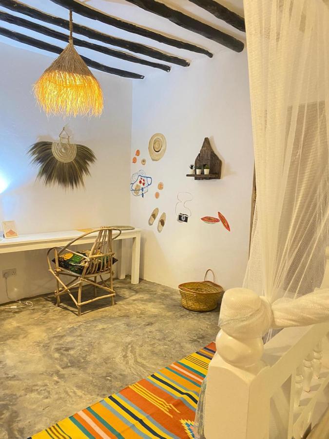 Furaha Beach Rooms Кендва Екстериор снимка