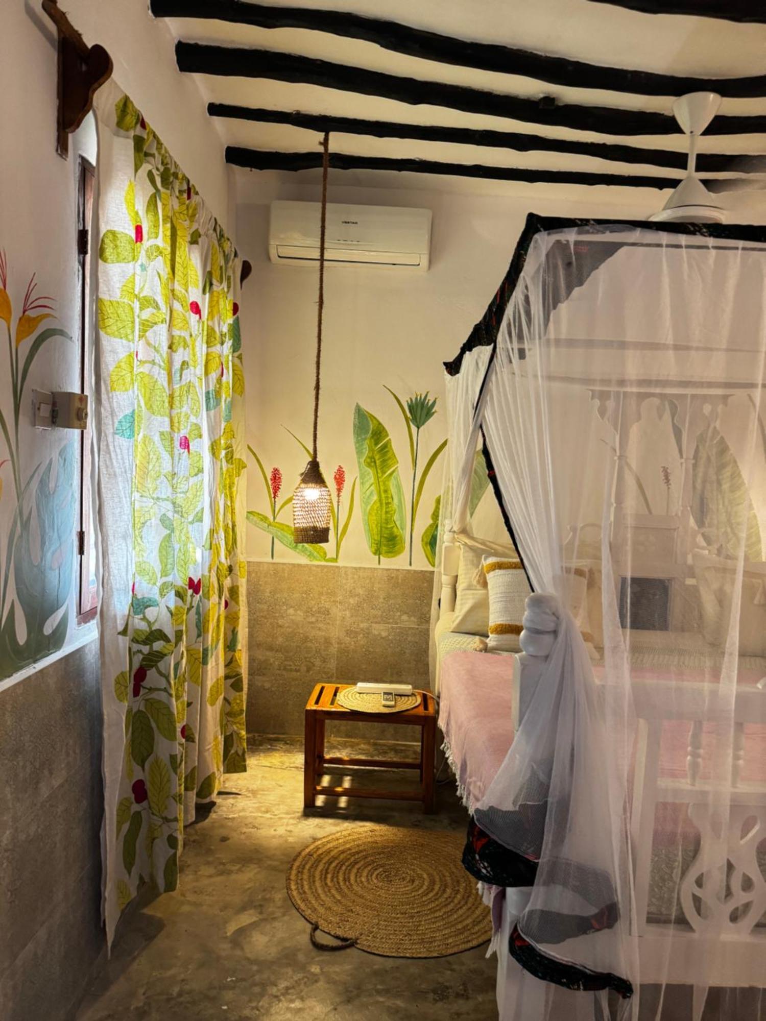 Furaha Beach Rooms Кендва Екстериор снимка
